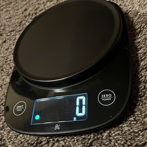 Food scale, barely used! Weighing ounces, grams, fluid ounces, milligrams, etc